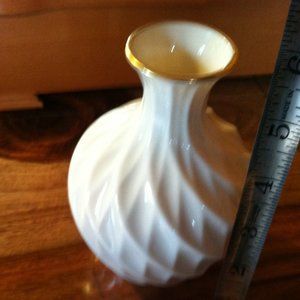 Lenox Textured Bud Vase - 6-inch Ivory Color wGold